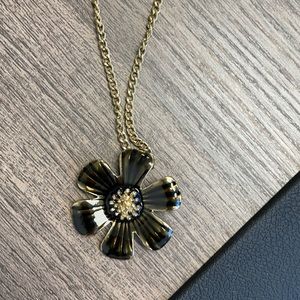Flower necklace